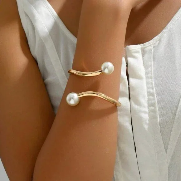 Faux Pearl Elegant Braclet - Picture 3 of 5